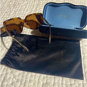 Authentic Gucci frames sunglasses. Prescription, but able to change the lenses.